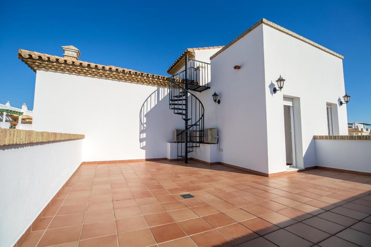 Chalet Adosado Atalaya P コニル・デ・ラ・フロンテラ エクステリア 写真