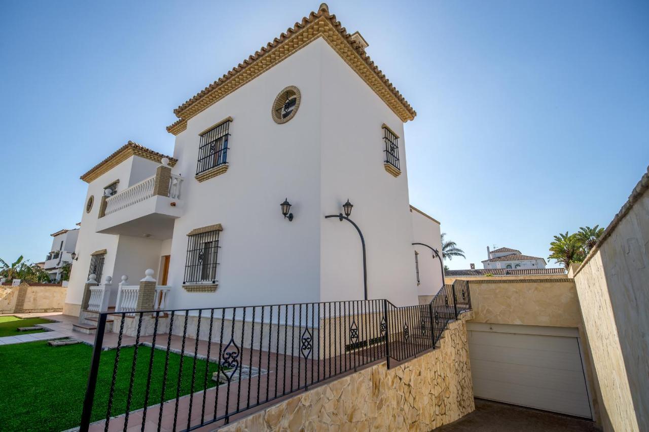 Chalet Adosado Atalaya P コニル・デ・ラ・フロンテラ エクステリア 写真
